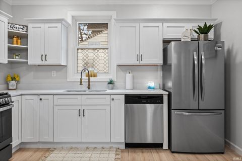 Tiny photo for 1109 S 4Th Street, Lafayette, IN 47905 (MLS # 202612602)