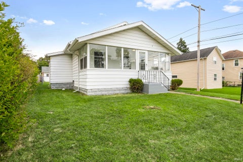 Tiny photo for 722 S 36Th Street, South Bend, IN 46615 (MLS # 202635285)