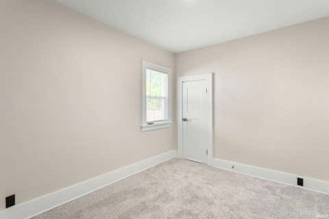Tiny photo for 722 S 36Th Street, South Bend, IN 46615 (MLS # 202635285)