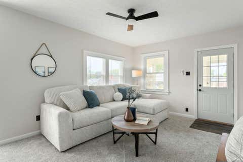 Tiny photo for 722 S 36Th Street, South Bend, IN 46615 (MLS # 202635285)