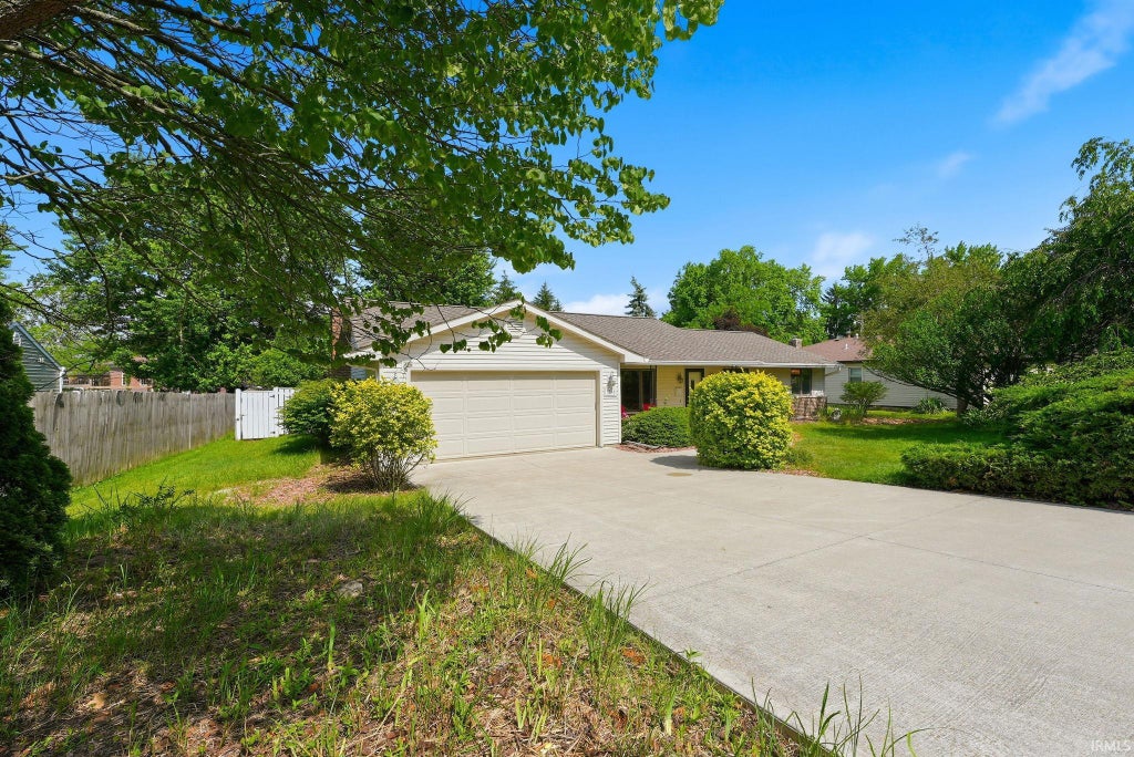 Photo of 3940 N Washington Road, Fort Wayne, IN 46804 (MLS # 202622803)
