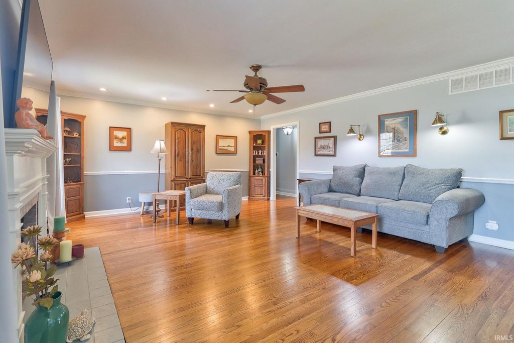 Photo of 5306 Cunningham Drive, Evansville, IN 47711 (MLS # 202604981)