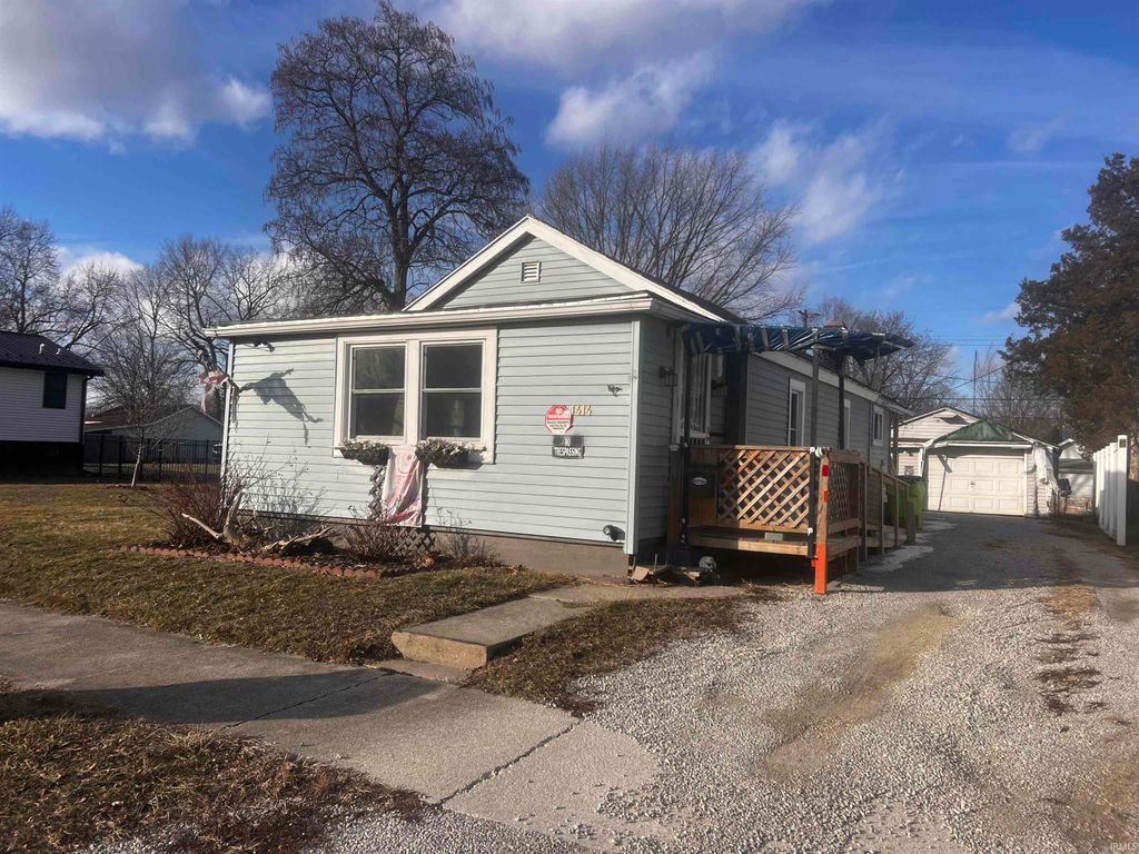 Photo of 1414 Gardendale Avenue, Huntington, IN 46750 (MLS # 202602373)