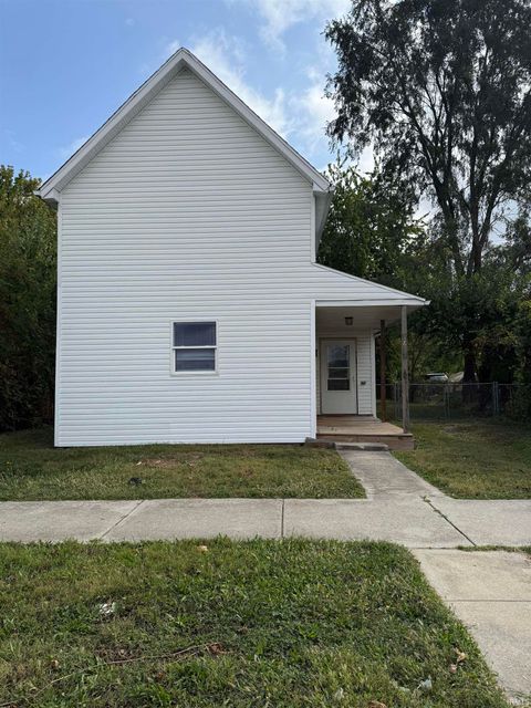 Tiny photo for 1810 N Market Street, Kokomo, IN 46901 (MLS # 202538670)