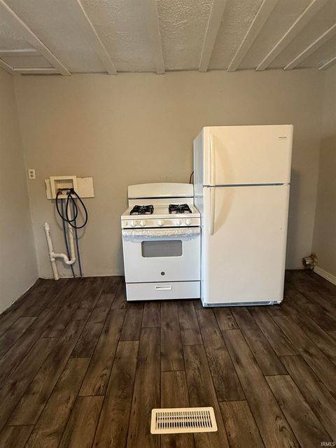 Tiny photo for 1810 N Market Street, Kokomo, IN 46901 (MLS # 202538670)