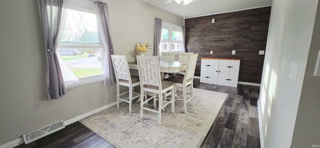 Photo of 1407 E Orchard Drive, North Manchester, IN 46962 (MLS # 202609350)