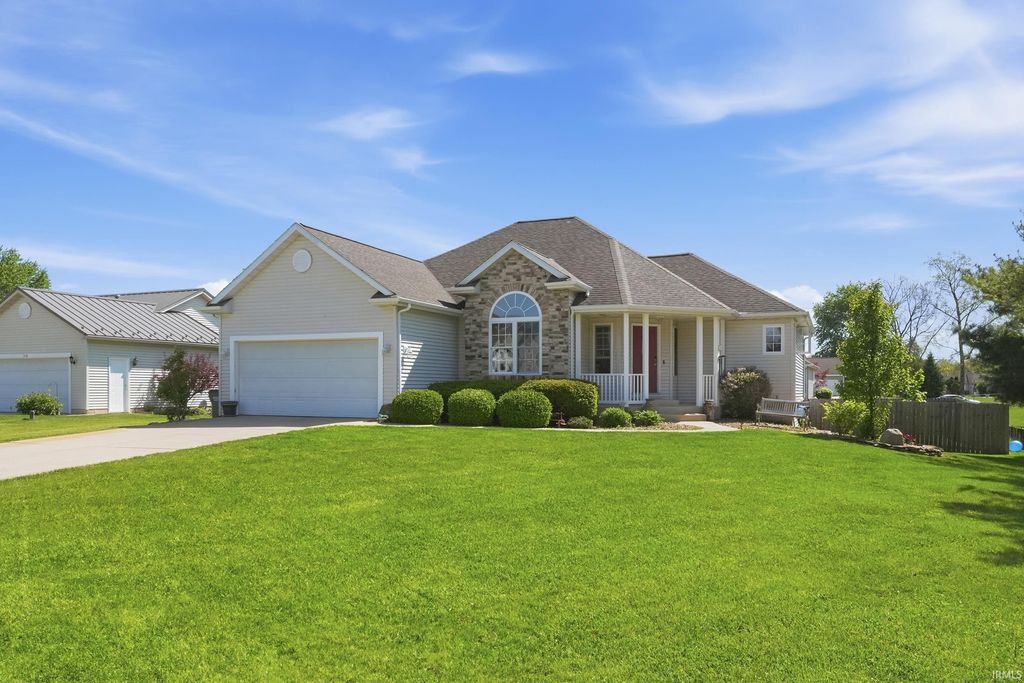 Photo of 1438 Rutland Court, Winona Lake, IN 46590 (MLS # 202617368)