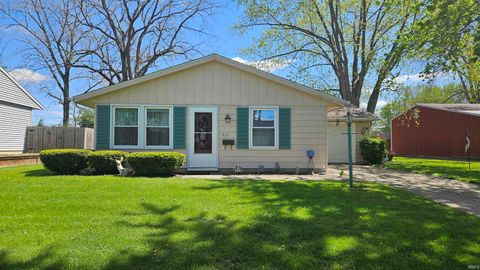 Photo of 415 Meadow Lane, Bluffton, IN 46714 (MLS # 202613962)