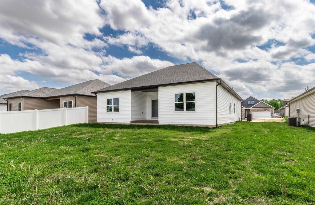 Photo of 3112 Fehme Court, Evansville, IN 47725 (MLS # 202613261)