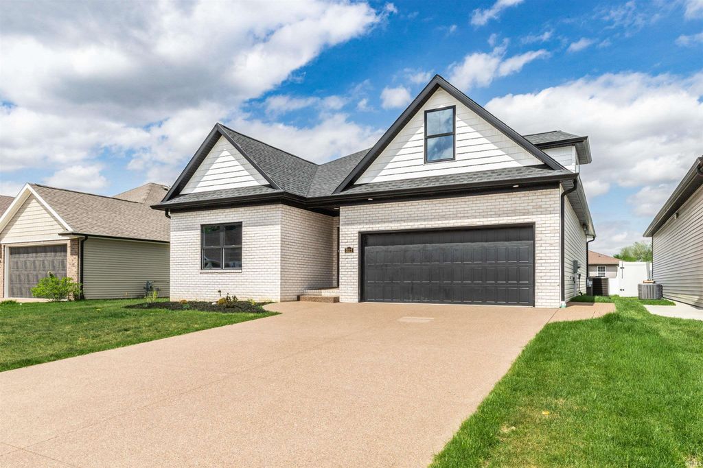 Photo of 3112 Fehme Court, Evansville, IN 47725 (MLS # 202613261)