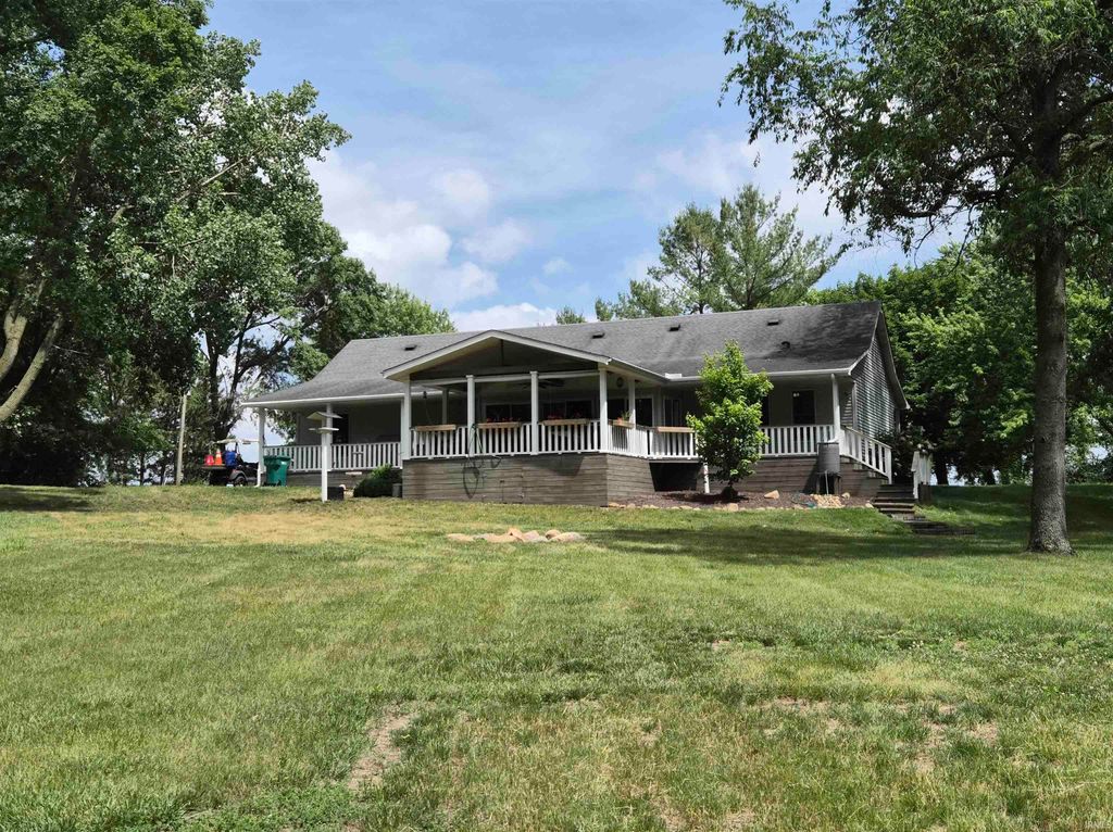Photo of 8248 N 75 west Crossroad, Monon, IN 47959 (MLS # 202623279)