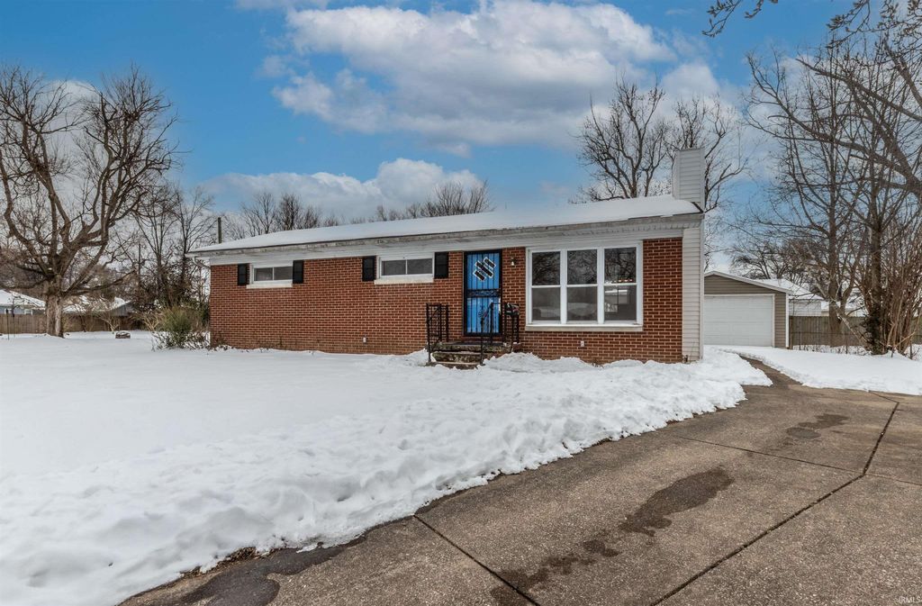 Photo of 1321 Nelson Court, Evansville, IN 47714 (MLS # 202603381)
