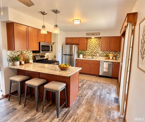 Tiny photo for 7473 Wright Street, Merrillville, IN 46410 (MLS # 202637789)