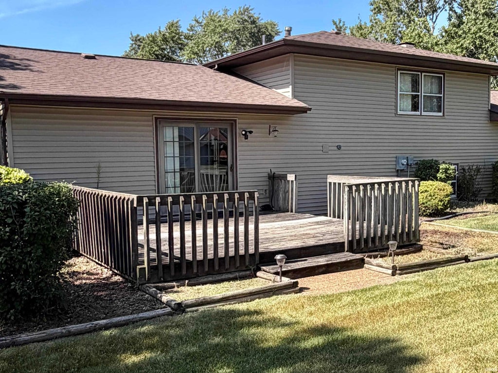 Photo of 7473 Wright Street, Merrillville, IN 46410 (MLS # 202637789)