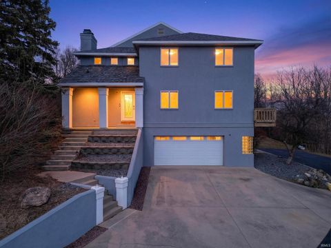 Photo of 820 Golden Bear Terrace, Logansport, IN 46947 (MLS # 202605793)