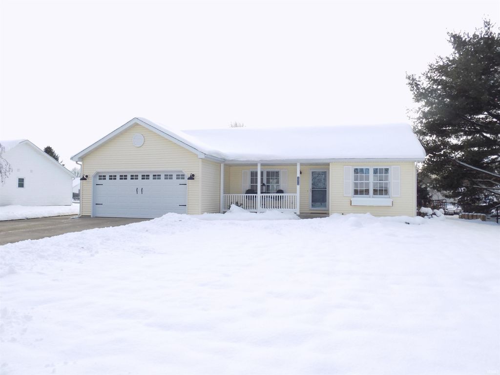 Photo of 30814 Oakbrook Drive, Granger, IN 46530 (MLS # 202548457)