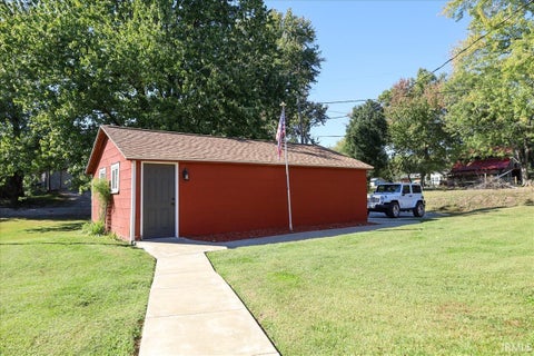 Tiny photo for 231 E Oak Street, Lynnville, IN 47619 (MLS # 202643574)