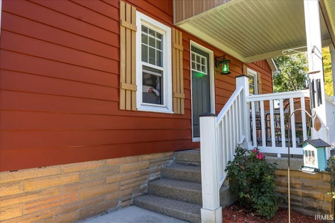 Tiny photo for 231 E Oak Street, Lynnville, IN 47619 (MLS # 202643574)