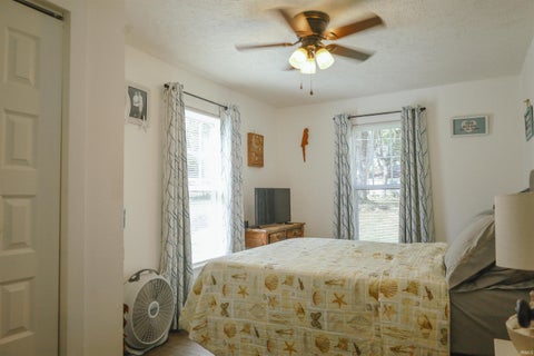 Tiny photo for 231 E Oak Street, Lynnville, IN 47619 (MLS # 202643574)
