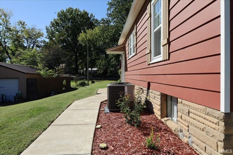 Tiny photo for 231 E Oak Street, Lynnville, IN 47619 (MLS # 202643574)