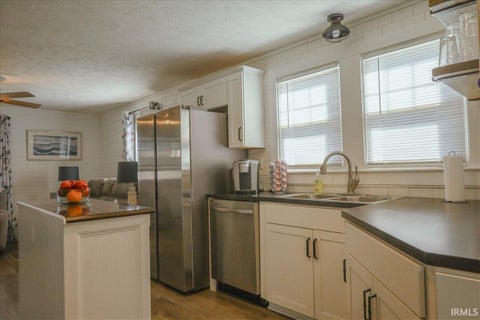 Tiny photo for 231 E Oak Street, Lynnville, IN 47619 (MLS # 202643574)