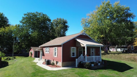 Tiny photo for 231 E Oak Street, Lynnville, IN 47619 (MLS # 202643574)