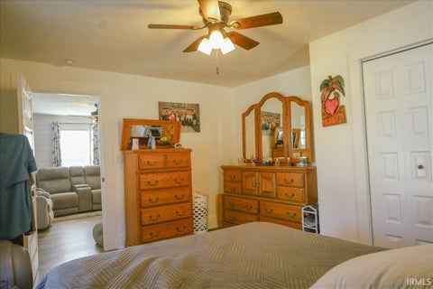Tiny photo for 231 E Oak Street, Lynnville, IN 47619 (MLS # 202643574)