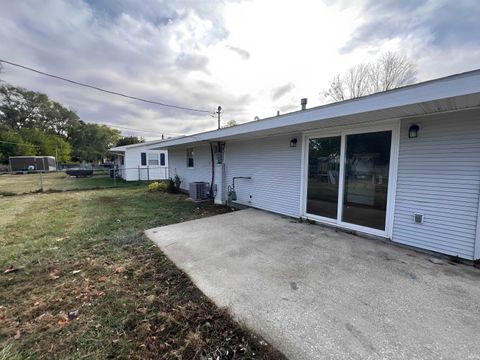 Tiny photo for 800 Maumee Drive, Kokomo, IN 46902 (MLS # 202543691)
