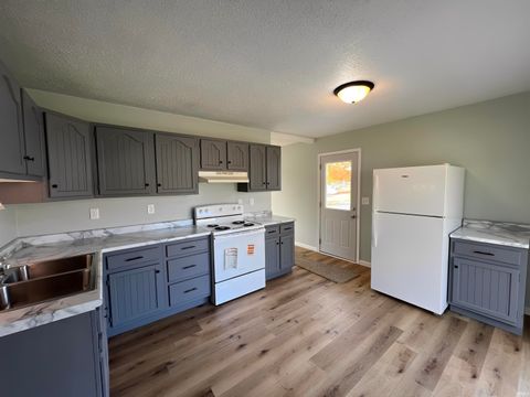 Tiny photo for 800 Maumee Drive, Kokomo, IN 46902 (MLS # 202543691)