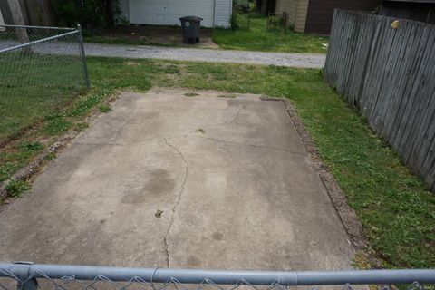 Tiny photo for 417 Keck Avenue, Evansville, IN 47711 (MLS # 202615075)