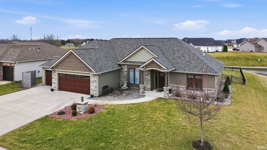 Photo of 13601 Alicante Way, Fort Wayne, IN 46845 (MLS # 202608009)