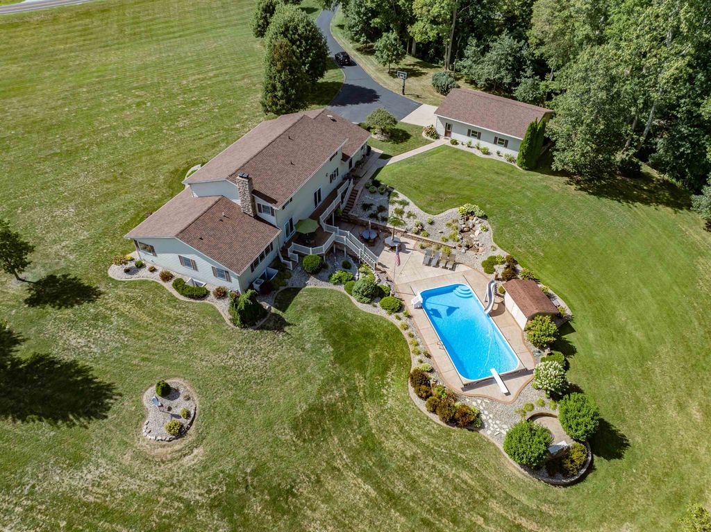 Photo of 14415 N State Rd 13 Road, North Manchester, IN 46962 (MLS # 202608511)