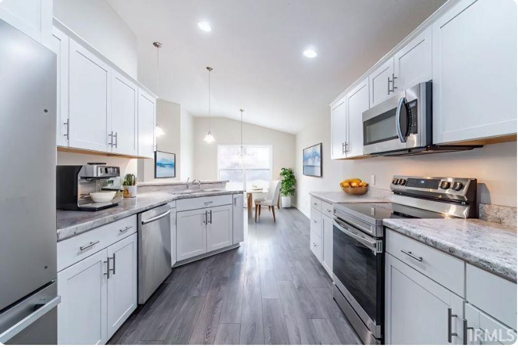 Photo of 7526 Macbeth Passage, Fort Wayne, IN 46818 (MLS # 202546735)