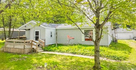 Photo of 7162 E Washburn Drive, Monticello, IN 47960 (MLS # 202548838)