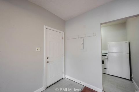 Tiny photo for 921 S Buckeye Street, Kokomo, IN 46901 (MLS # 202601570)