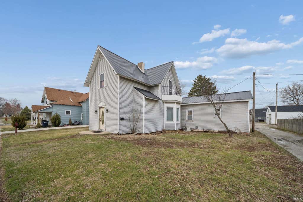 Photo of 653 N Gentry Street, Frankfort, IN 46041 (MLS # 202634180)