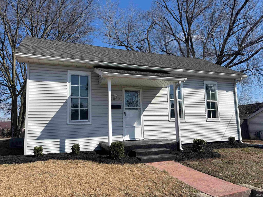 Photo of 1022 Barnett Street, Vincennes, IN 47591 (MLS # 202605463)