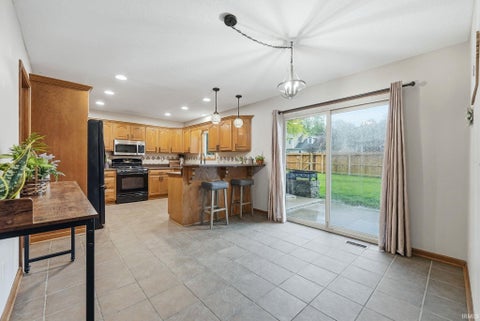 Tiny photo for 1686 E Brookside Trail, Columbia City, IN 46725 (MLS # 202643732)