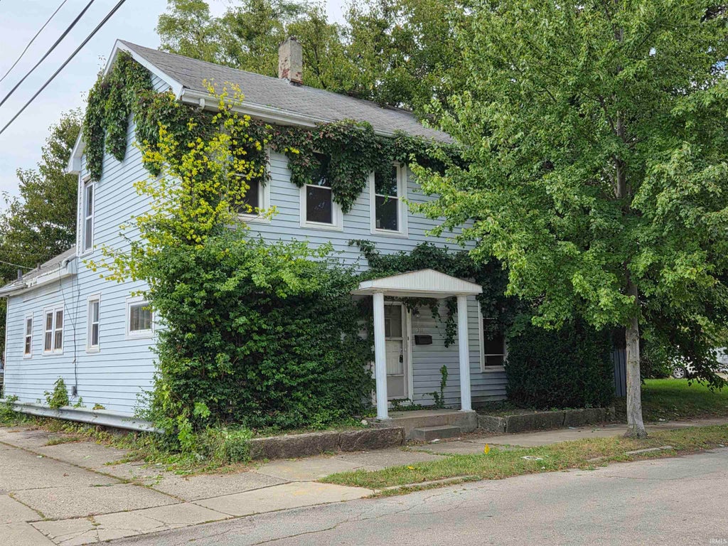 Photo of 211 S Cherry Street, Muncie, IN 47305 (MLS # 202639005)