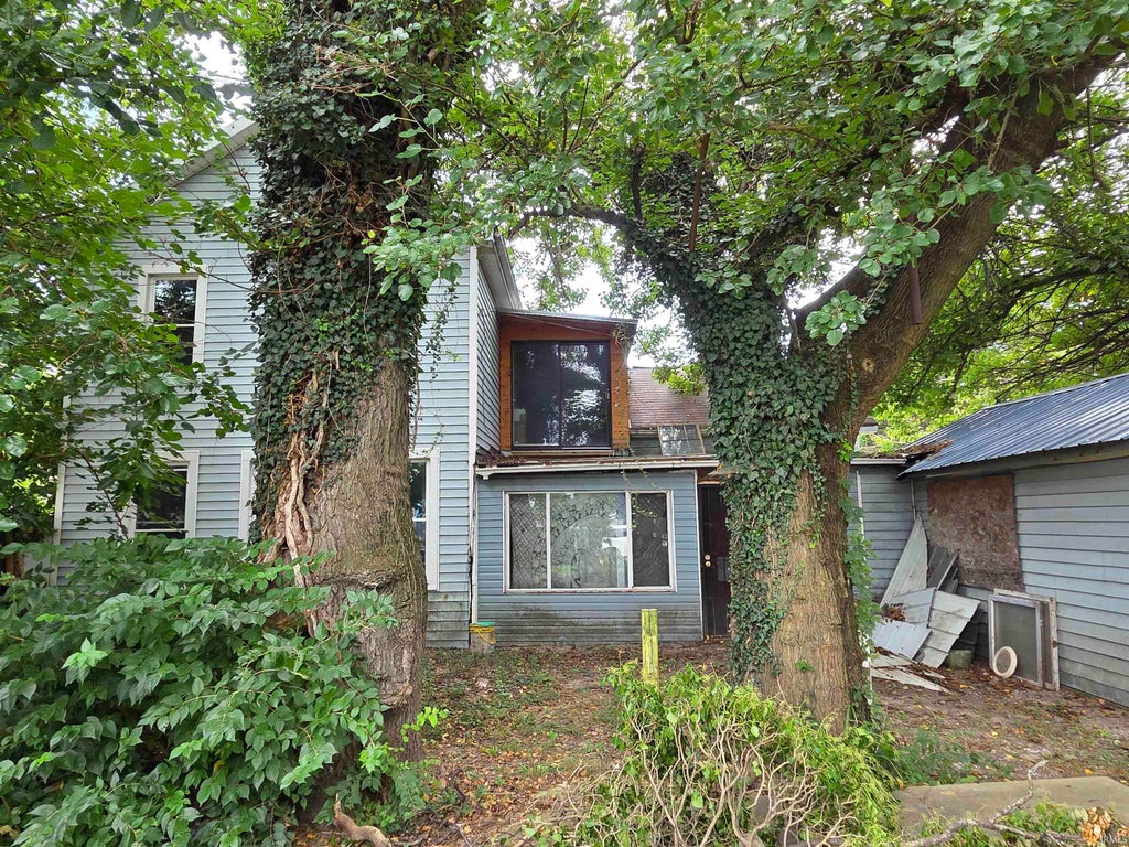 Photo of 211 S Cherry Street, Muncie, IN 47305 (MLS # 202639005)