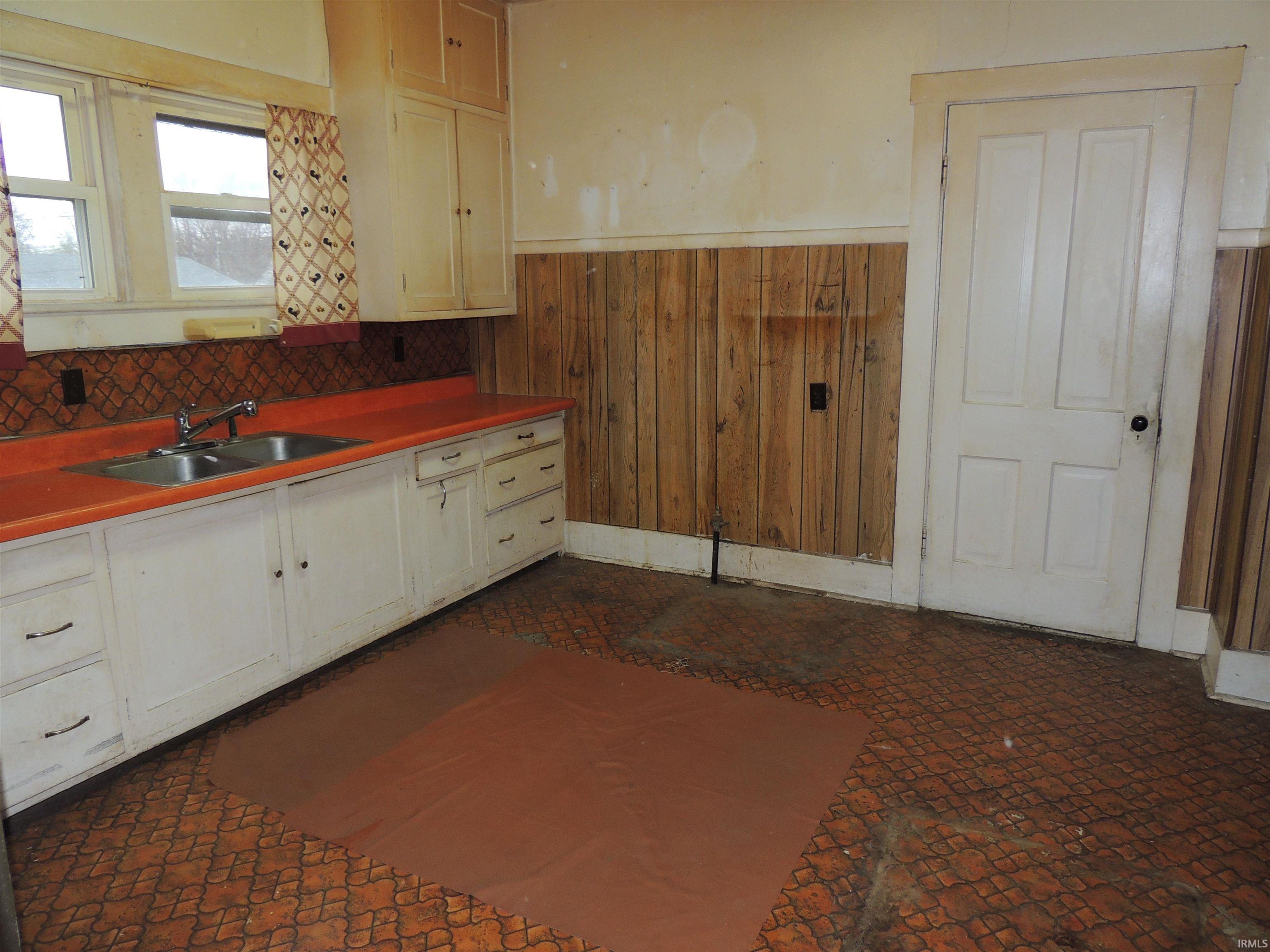 Frankfort, Indiana 46041, United States, 3 Bedrooms Bedrooms, ,1 BathroomBathrooms,Residential,Active,248169