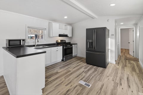Tiny photo for 4706 E Ravinea Loop, Monticello, IN 47960 (MLS # 202627213)