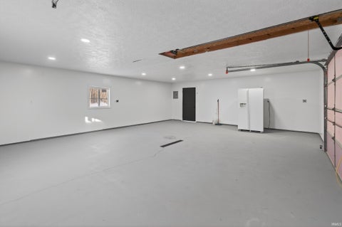 Tiny photo for 4706 E Ravinea Loop, Monticello, IN 47960 (MLS # 202627213)