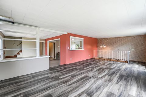 Tiny photo for 2717 E Stalf Road, Columbia City, IN 46725 (MLS # 202621114)