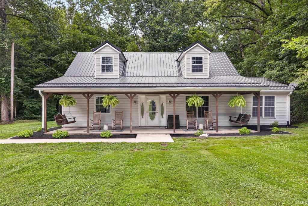Photo of 7275 N Ferry Road, Bloomfield, IN 47424 (MLS # 202632388)
