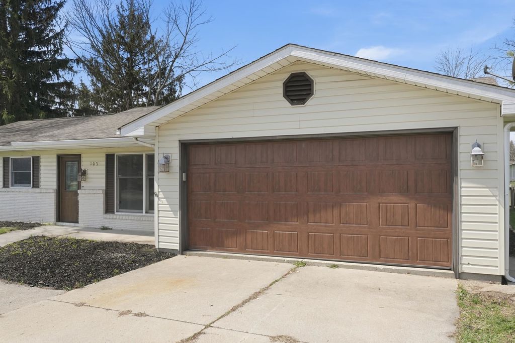 Photo of 103 Abbott Drive, Fremont, IN 46737 (MLS # 202612266)