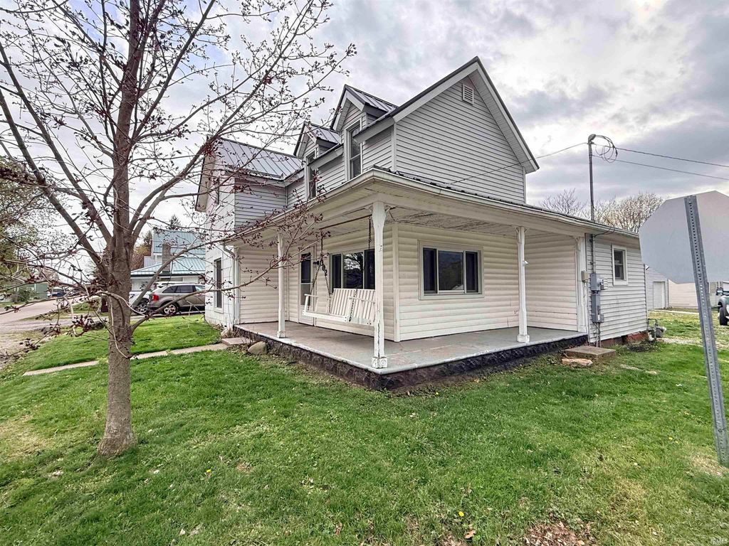 Photo of 302 Main Street, La Paz, IN 46537 (MLS # 202614289)