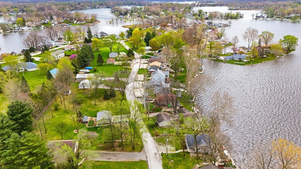 Photo of 83 Ems B40a Lane, Leesburg, IN 46538 (MLS # 202614022)