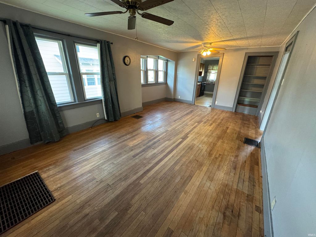 Photo of 2318 cortland Avenue, Fort Wayne, IN 46808 (MLS # 202616540)