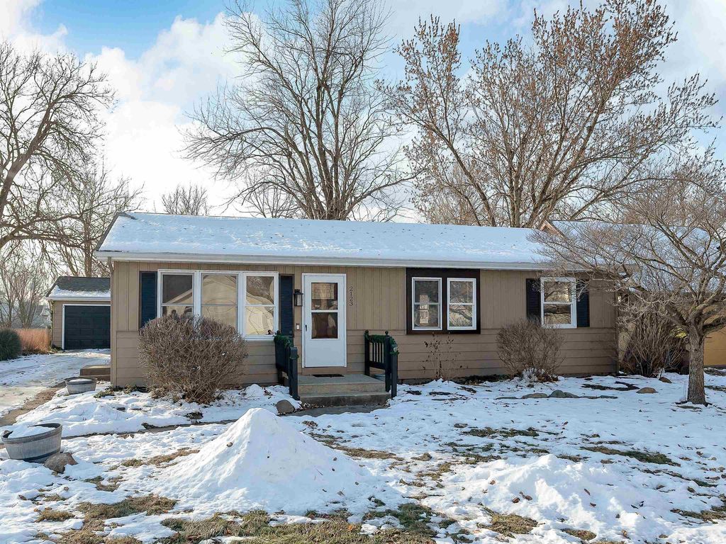 Photo of 2123 Edgerton Street, Huntertown, IN 46748 (MLS # 202548872)